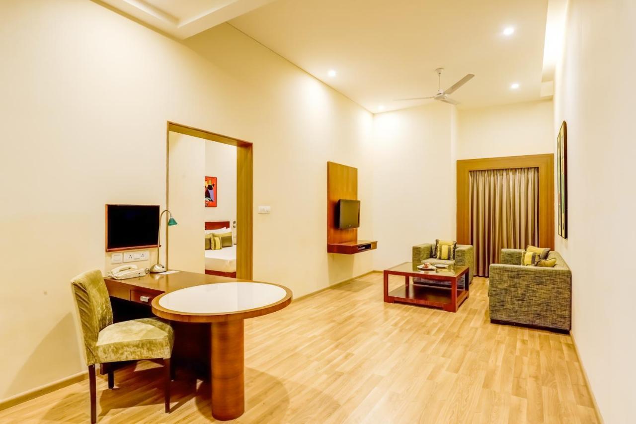Lemon Tree Hotel Electronics City Bengaluru Kültér fotó